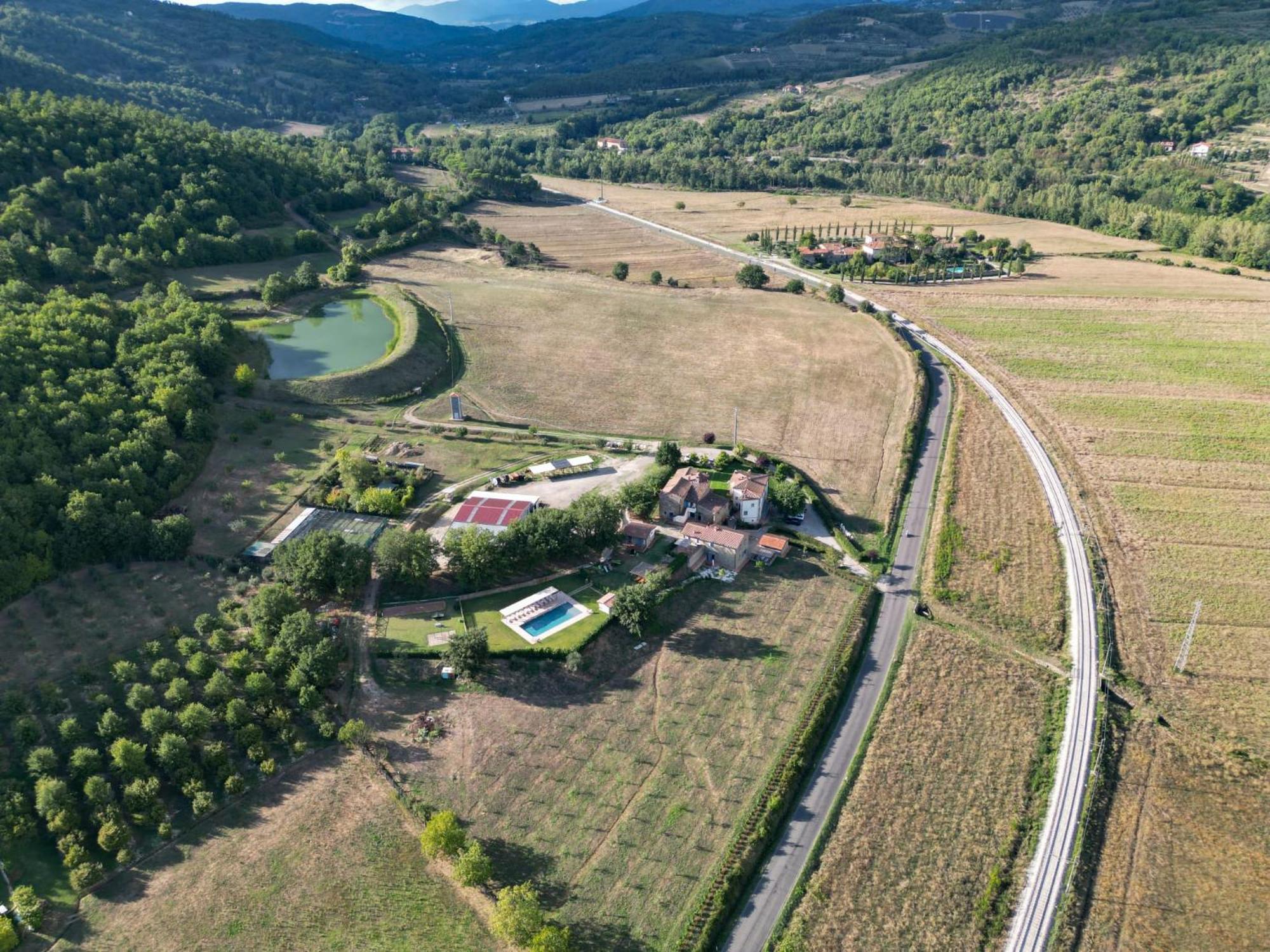 Baciano Azienda Agrituristico Venatoria Capolona Ngoại thất bức ảnh